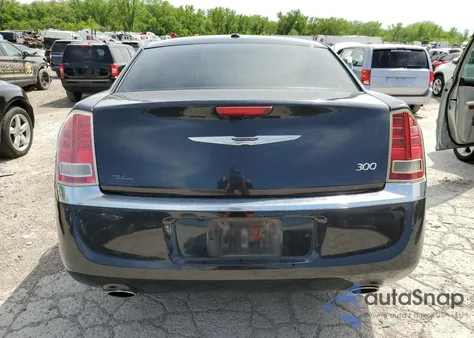 2013 Chrysler 300 z USA, uszkodzony, nr VIN 2C3CCAAG4DH740954